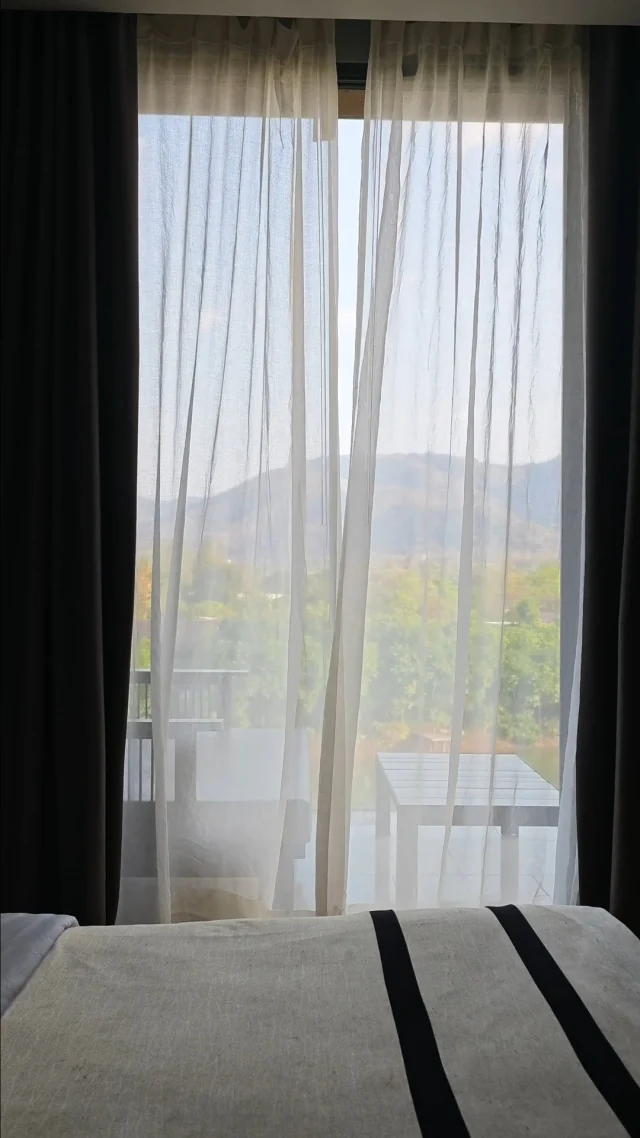 All 7 buildings in atta are surrounded by a lakeside view. No matter which room you get, you never need to worry about not seeing the full natural vista from your window. ✨ Simply get out to your terrace and look out there, and you'll have the moment to yourself as nature soothes you. 🌿

อัตตา โอบล้อมด้วยทะเลสาบจากทั้ง 7 อาคาร 🌊 ทุกห้องพักเปิดรับวิวธรรมชาติได้อย่างเต็มที่ ไม่ว่าคุณจะอยู่มุมไหน ✨ เพียงนั่งอยู่ที่ระเบียง มองผืนน้ำและสีเขียวที่ทอดยาวตรงหน้า ก็เหมือนได้กลับมาอยู่กับตัวเองอีกครั้งในจังหวะที่สบายและพอดี 🌿

#KirimayaKhaoyai #Relaxing #Refresh