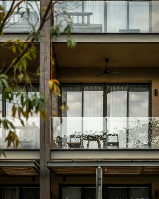 The terrace at atta might just be your favorite corner in your relaxation day. 🌤️ Spend a long moment of peace and look at the shades and trees, and feel the wind breezing all around you. 🍂 You'll realize that nature is closer than you think as you sit down at this corner, doing nothing but sipping your delicious drink or relishing the silence you can't easily find anywhere else. ✨

ระเบียงที่อัตตา อาจเป็นมุมโปรดของคุณในวันพักผ่อน 🪑 มองออกไปเห็นเงาไม้สะท้อนอยู่รอบตัว มีลมเบาๆ พัดผ่าน และวิวธรรมชาติที่อยู่ใกล้กว่าที่คิด พื้นที่เล็กๆ ตรงนี้จึงเหมาะกับการนั่งนิ่งๆ จิบเครื่องดื่มแก้วโปรด หรือใช้เวลากับตัวเองอย่างเต็มที่ปล่อยให้ความสงบของอัตตาค่อยๆ ทำให้ทั้งวันรู้สึกเบาลงอย่างพอดี 🌿

#KirimayaKhaoyai #Relaxing #Refresh
